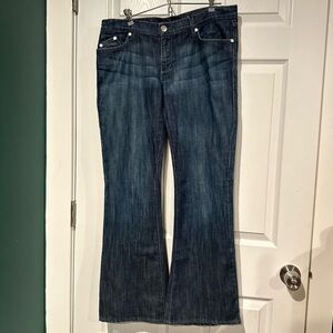 Rock & Republic Dark Blue Women’s Bootcut Flare Jeans size 31